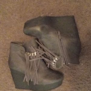 Cute rocker Fringe boots